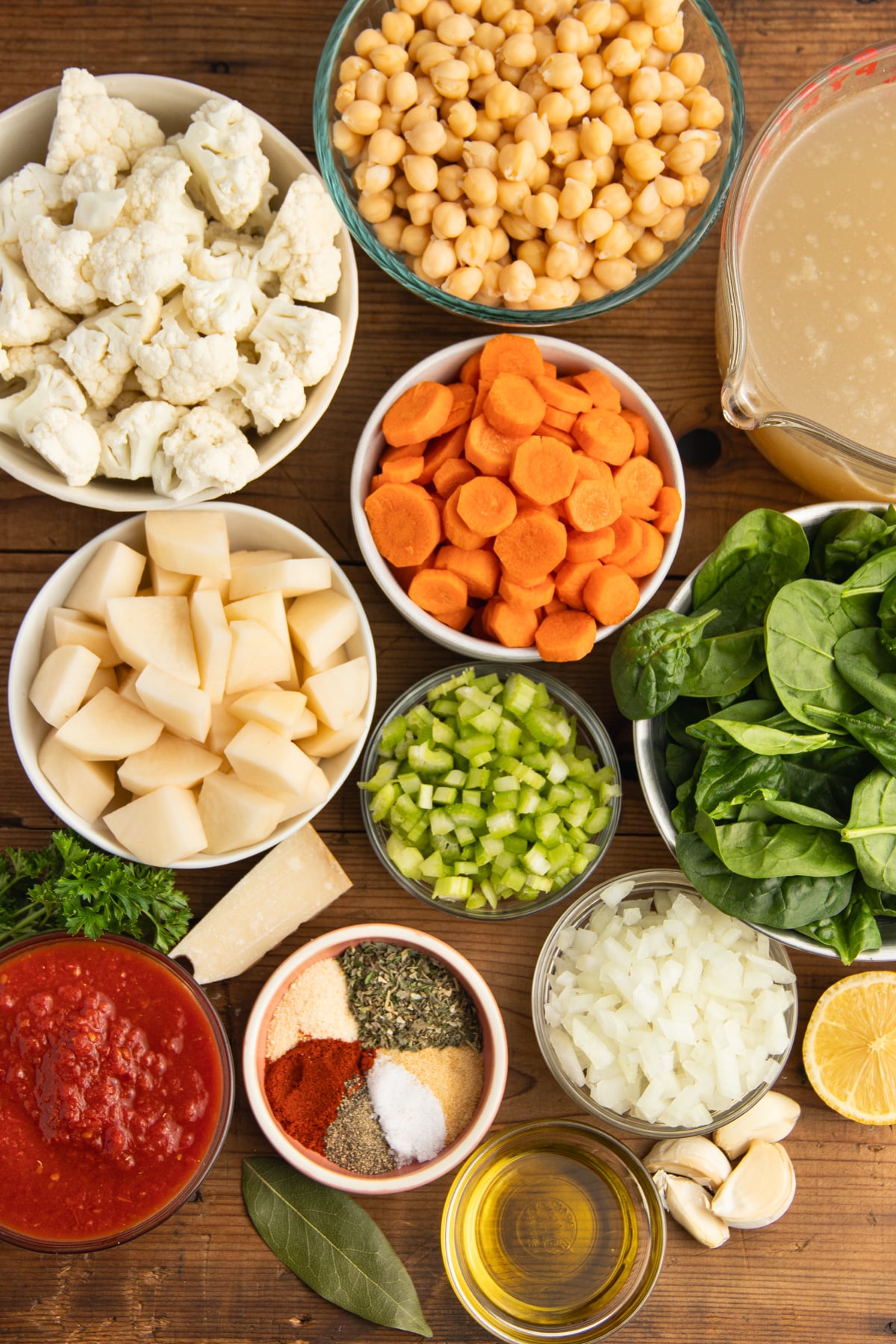 This is a picture of all the ingredients needed to make this soup.