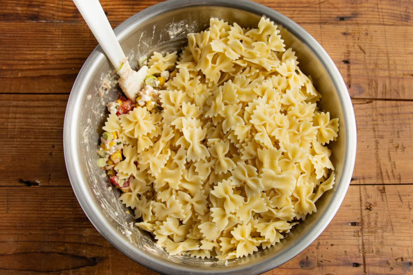 This is a picture of the bowl with the pasta added.