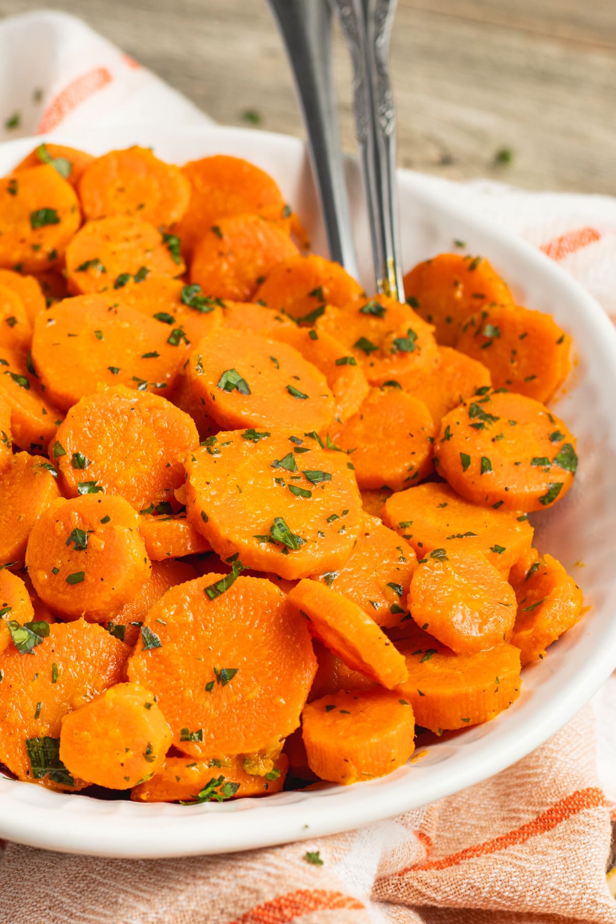 This is a picture of a bowl filled with Vichy carrots.